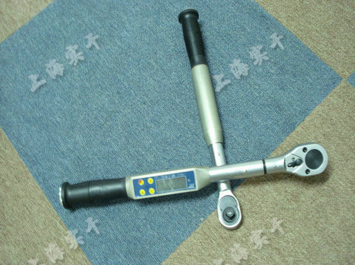 高精度數(shù)顯扭力扳手圖片