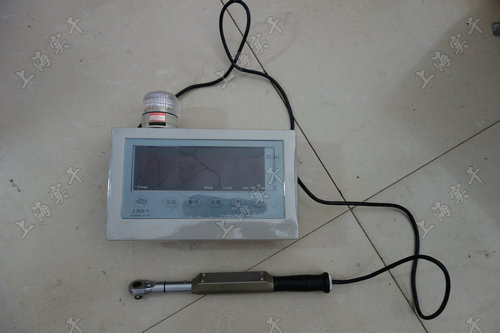 非標(biāo)連電腦數(shù)顯扭力扳手
