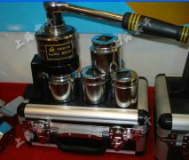 40��Ť�����ֱ�����